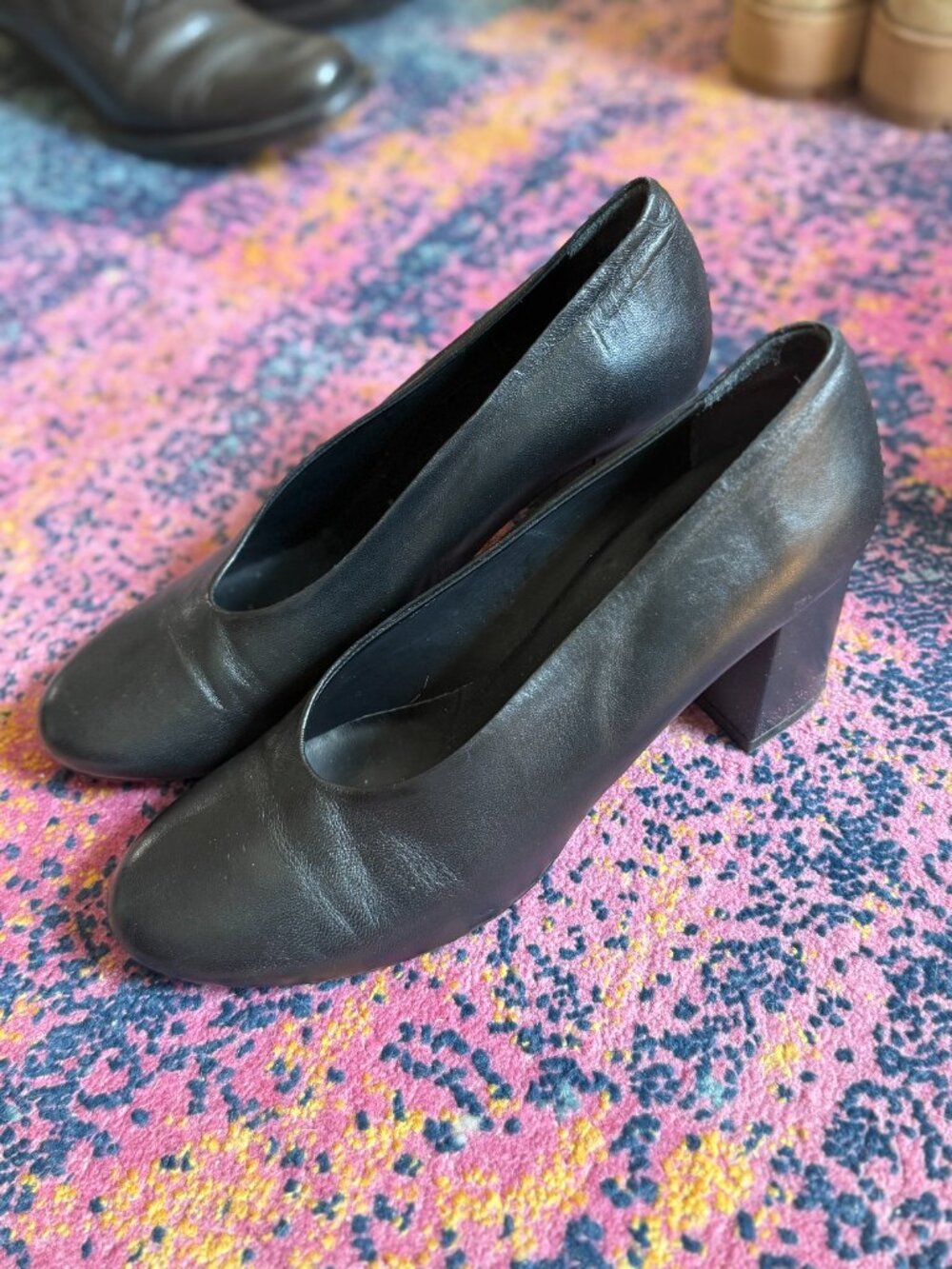 COS Black Leather Block Heel Pumps EU 40 Almond Toe Made in Italy Minimalist - Picture 8 of 8